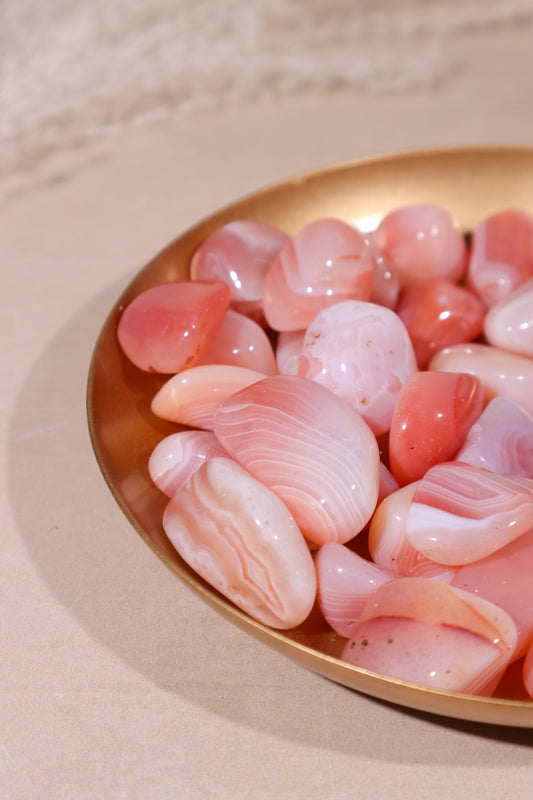 Apricot Agate Tumblestones 20-30mm