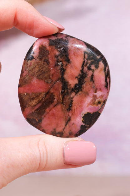 Rhodonite Palmstone 5cm Hearts Tali & Loz